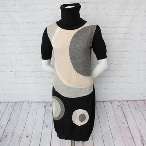 Knitted dress with beutiful geometrical pattern